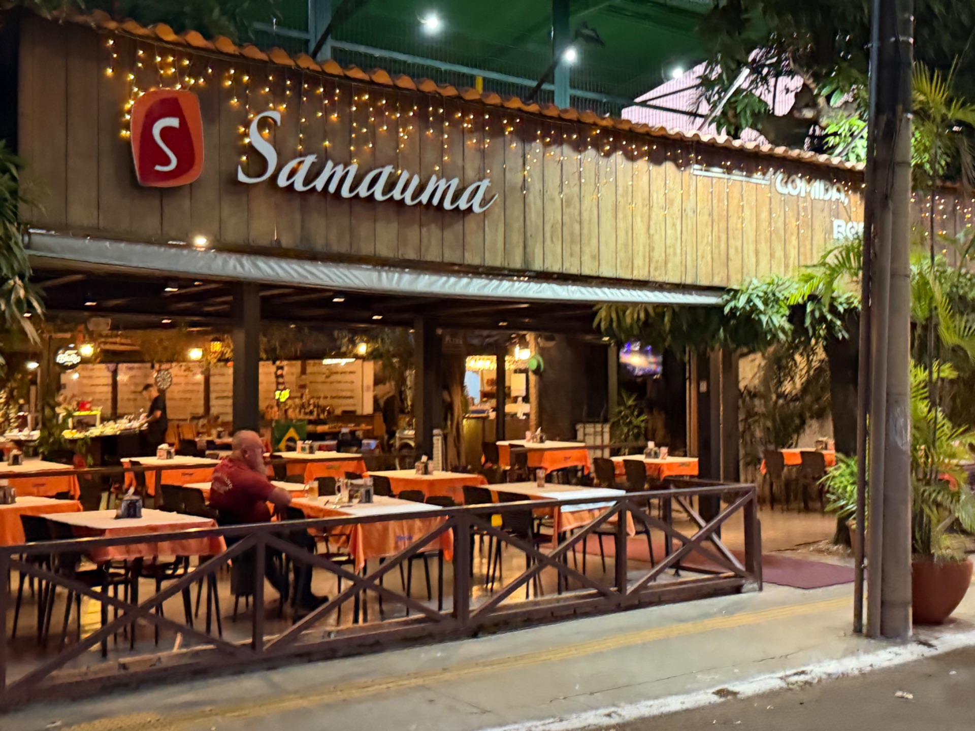 Churrasco e buffet da Samauma Churrascaria em Goiânia